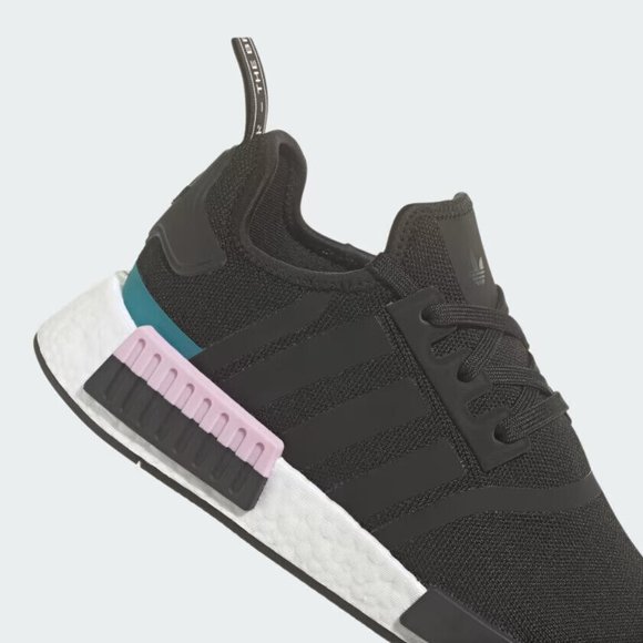 [NEW] Men\'s adidas NMD_R1 Shoes Black‎ IG3077
